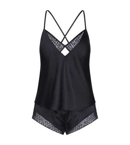 A-Weekend-to-Remember-Black-